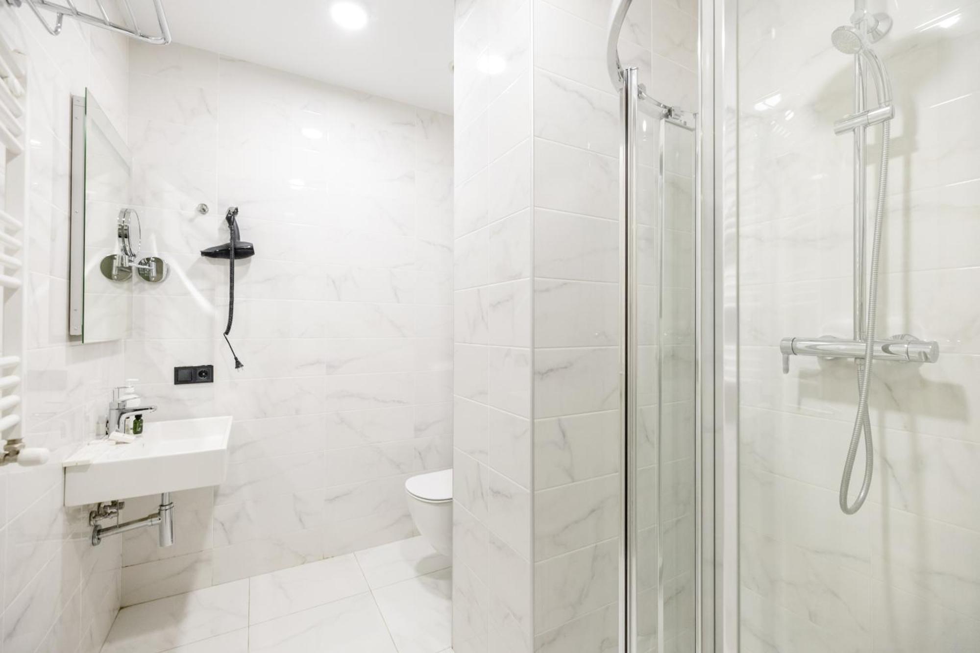 Brosse Garden Hotel Tbilisi Quarto foto