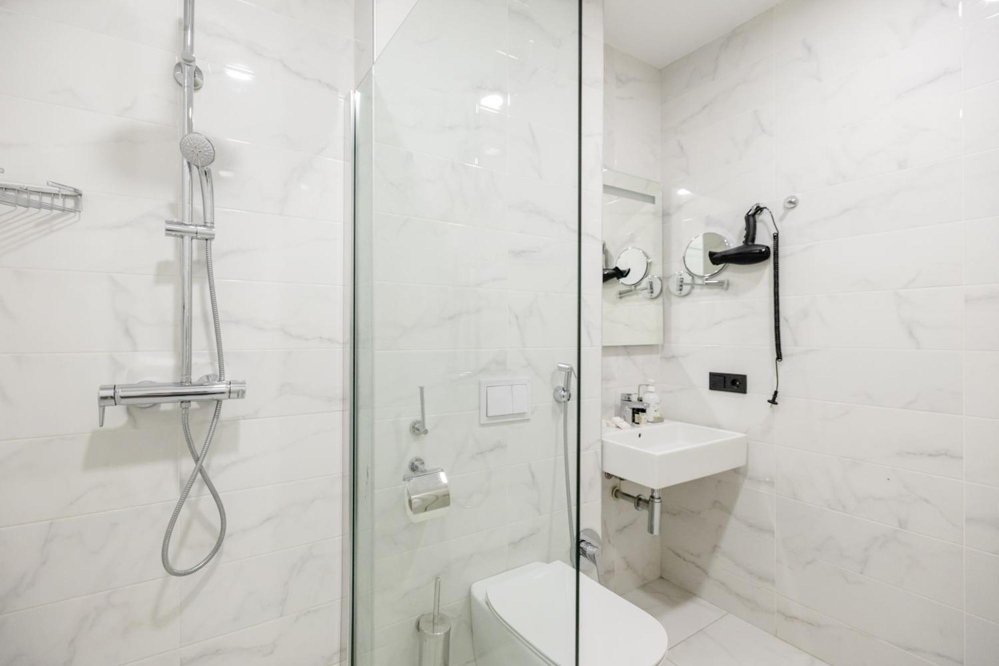 Brosse Garden Hotel Tbilisi Quarto foto