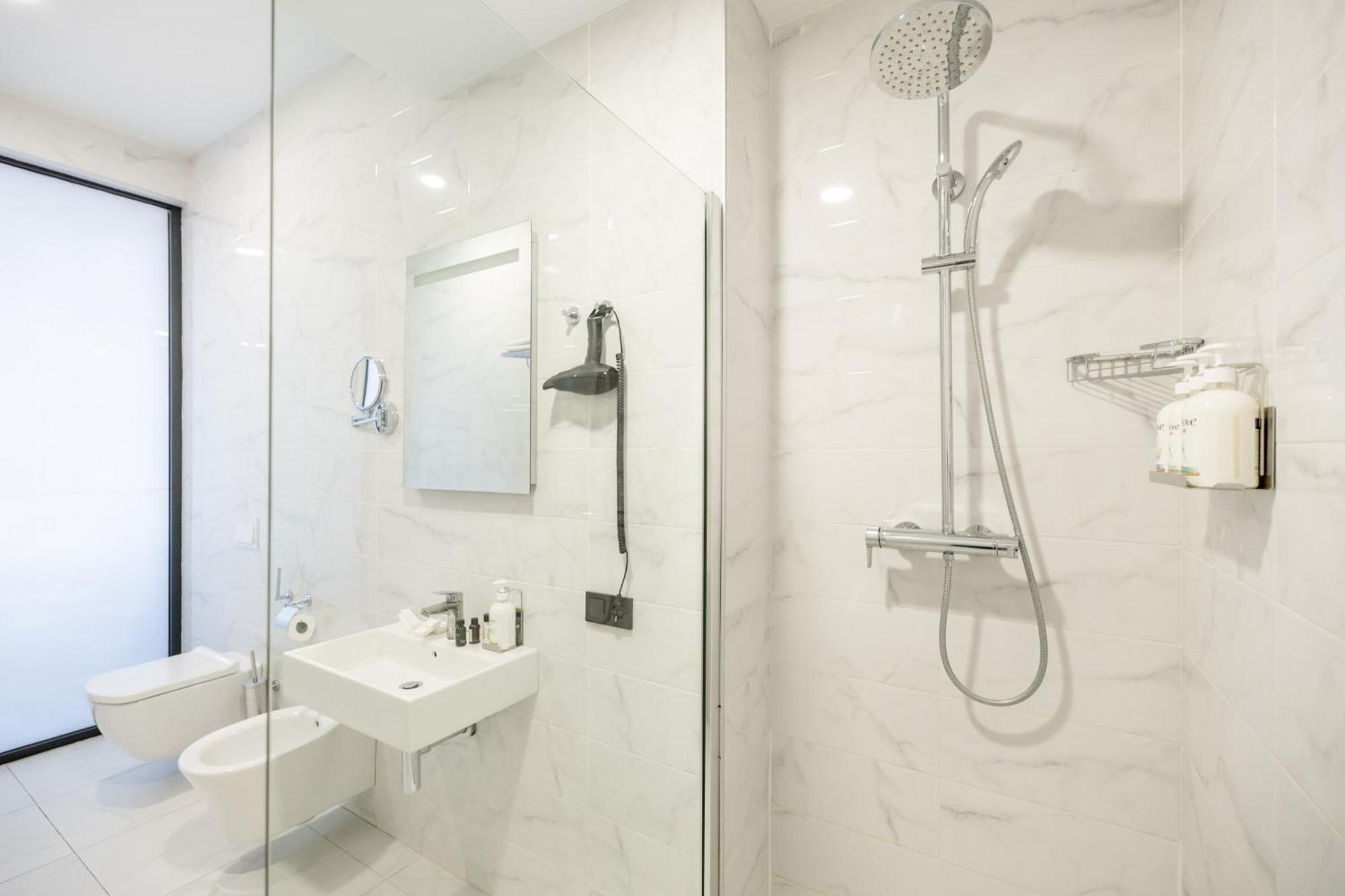 Brosse Garden Hotel Tbilisi Quarto foto