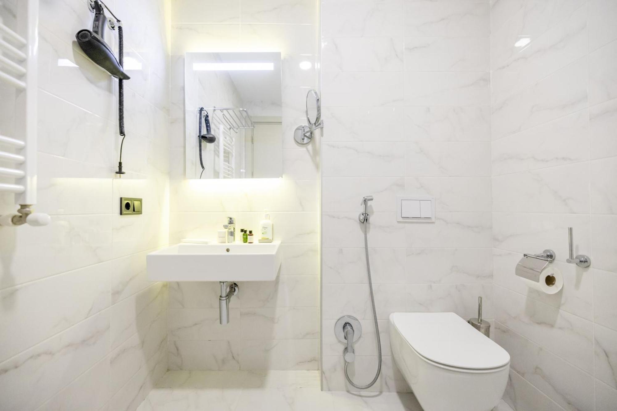 Brosse Garden Hotel Tbilisi Quarto foto